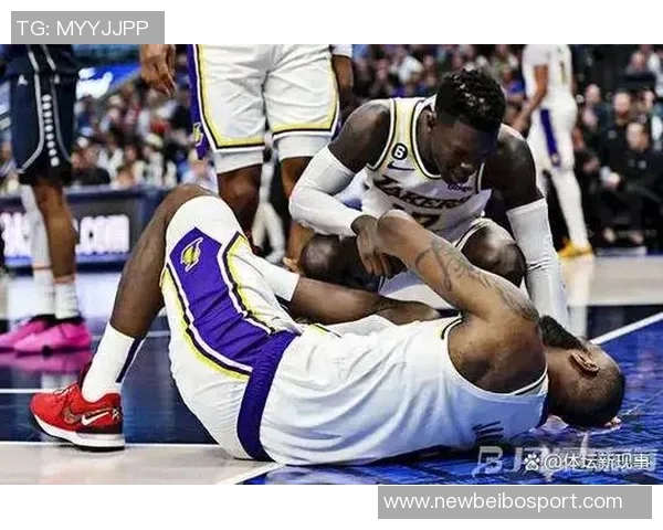 狄龙超远助攻阿伦上反篮湖人紧急喊停恶人空接瞬间