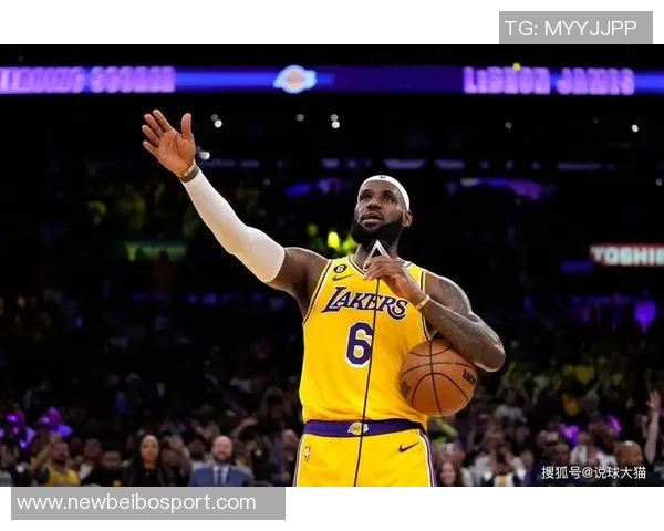 夸梅称詹姆斯防守回半场吃力进攻如火车头般迅猛